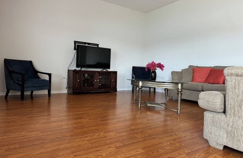 Riverview House | Cozy retreat on the lake view