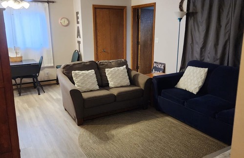 Glencoe Apartment | Glenmoor Manor-Quiet 2 Bedroom Stay 1 hour West of Minneapolis!