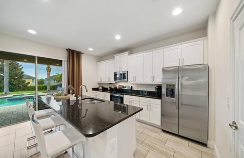 West Kissimmee House | Encore Luxe Villa|Pool & Jacuzzi|Disney Shuttle