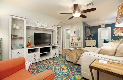 Lake Jackson House | The Charmer