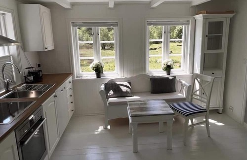 Lindesnes House | Holiday home Loneperle, new from summer 2023 ! in Lonestrand near Lindesnes-Furuholmen, southern Norway, sunny, spacious property with its own lake 'Lonetjønna' at the house, chic fully restored cottage for 6 people, tastefully furnished, 3 bedro.