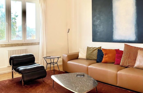 Sao Joao de Deus Apartment | Stunning Architect-Renovated Apartment in Prime Central Lisbon Location