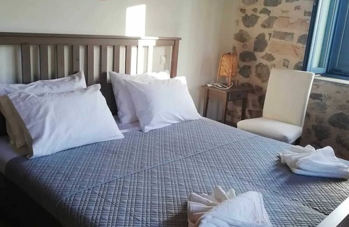 Melissopetra House | Homerez - House in Nea Epidavros