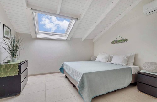 Belnem Apartment | Belmar 18 a 3 bedroom oceanfront apartment fully AC