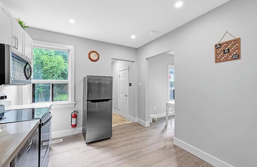 Hamilton House | Bright & Renovated 3BR Hamilton Gem Near Downtown