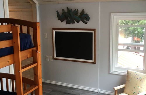 Seguin Cottage | Private Parry Sound Waterfront Retreat with Sunroom, Gamesroom, Sauna, Hot Tub