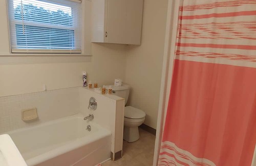 Owosso Apartment | Family friendly comfortable upstairs apartment