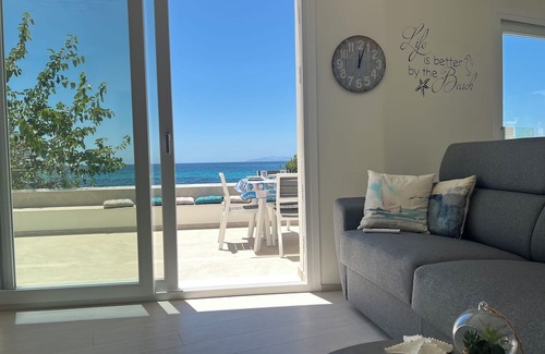 Su Forti Villa | Beach Villa Poetto, all amenities, garden and direct access to the beach