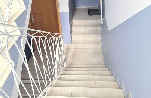 Sandershausen Apartment | Apartment 'Stilvolle Ferienwohnung' with Private Terrace and Wi-Fi