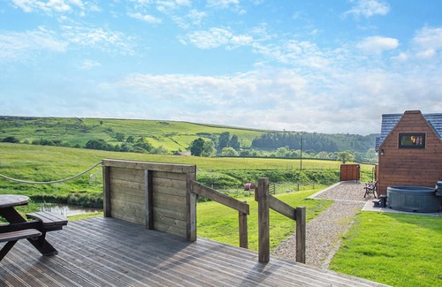 Colne Cottage | The Tiny House is set within acres of rolling countryside.