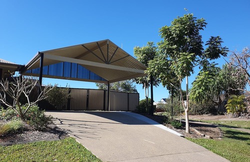 Narangba Apartment | Narnie's Place with Breakfast - Relaxing Guesthouse; Bush, Creek, Walking Tracks