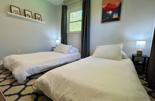 Walden House | Hudson Valley Retreat - perfect blend of home comforts & nature’s tranquility!