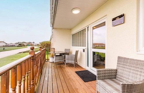 Bacton Ski Chalet | Wide Horizon No 29 - Norfolk Holiday Properties