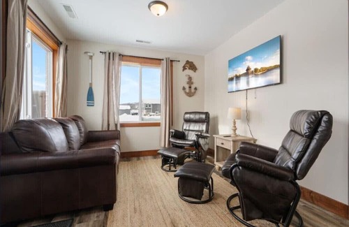 Houghton House | Cabins 3 & 4 - Pontoon boat, snowmobile rentals available next door!