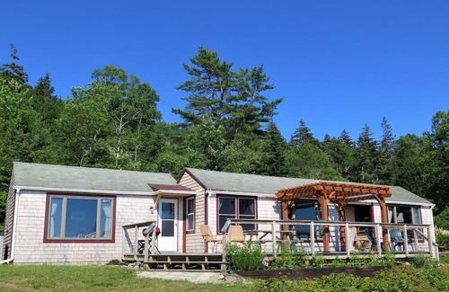 Seal Cove Cottage | Sealport Cozy Cottage by the Sea, Blue Hill Bay, unique on island "Quiet-side"