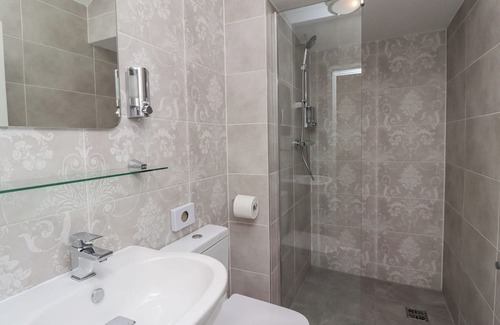 Wark Cottage | HADRIAN SUITE, family friendly, with a garden in Wark