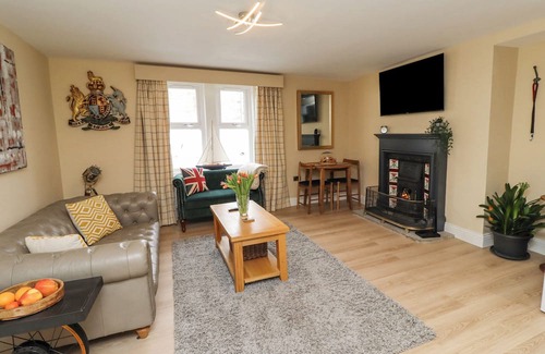 Wark Cottage | CHESTER SUITE, pet friendly, with open fire in Wark