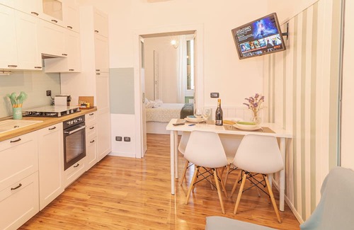Stadera Apartment | Modern and Stylish Two-room Apartment - Iconic Milan House Navigli