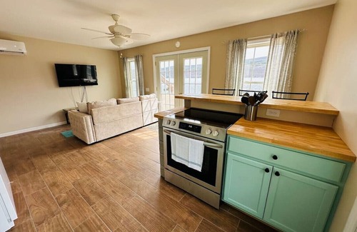 Hammondsport House | The Dockaholic on Keuka Lake