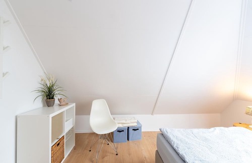 Municipality of Zwartewaterland House | Cozy Holiday Home in Hasselt Near By The Water