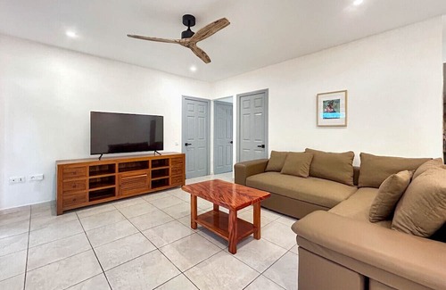 Tiahura House | Free Kayaks - A/C - King Bed - Fare Toru