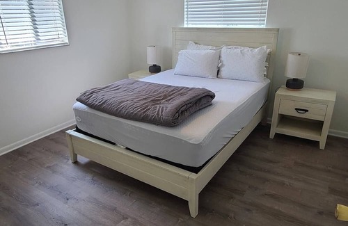 Gulf Cove House | This house is a 3 bedroom(s), 2 bathrooms, located in Port Charlotte, FL.