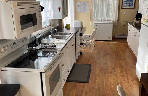 Machar Cottage | Peaceful family getaway on beautiful Eagle Lake