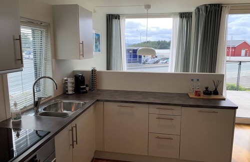 Strand Municipality Apartment | Flott Leilighet Midt i Havna på Jørpeland! 12min fra Preikestolen Parkeringen