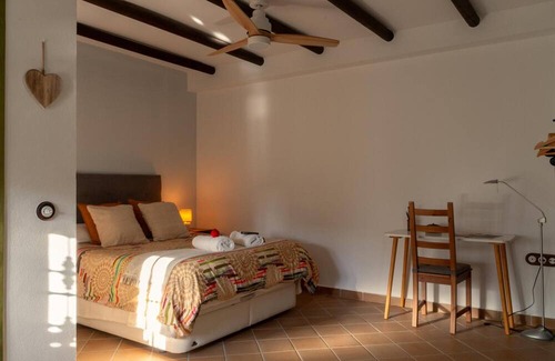 Cuevas del Becerro Apartment | Apartment 'El Pinsapo Casa Rural' with Mountain View, Private Terrace and Air Conditioning