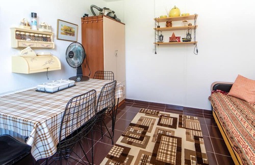 Koycegiz House | Vacation Flat w Pool Garden Patio BBQ in Mugla