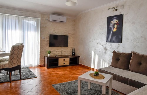 Dobrota Apartment | Sea View Vacation Flat w Balcony in Kotor