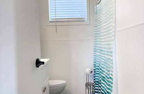 Naufrage Apartment | Waterview 10 min to Greenwich Park bikes, close to trails 5 min to spa & golf!