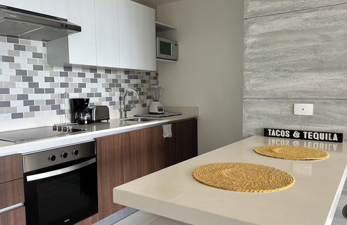 Zona Hotelera Apartment | TAKH Condo Hotel Ocean Views by Marea