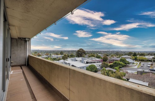 Doncaster Apartment | This apartment is a 2 bedroom(s), 2 bathrooms, located in Doncaster, VIC.