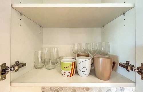 Box Hill Apartment | This apartment is a 2 bedroom(s), 1 bathrooms, located in Box Hill South, VIC.