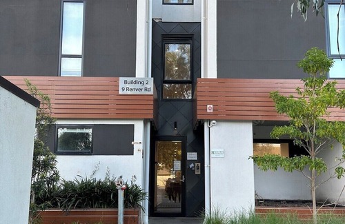 Clayton Apartment | Welcome to your peaceful apartment in Clayton