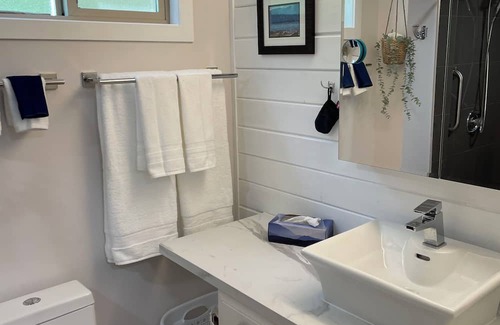 Regional District of Nanaimo Condo | Beachfront Getaway in Qualicum Beach