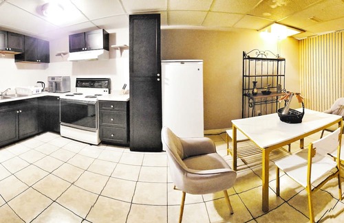 Vaughan House | Separate Luxurious spa unit