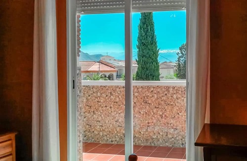 Pinos Puente House | Wonderful holidays await you in this beautiful holiday home with pool.