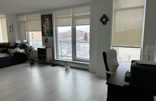 Lower Mount Royal Condo | Heart of Downtown Calgary, beside 17 ave, close to all city centre and trails