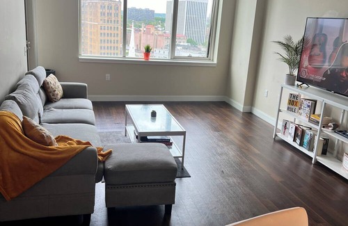 Ironbound District Apartment | Glamorous 1BR Near Prudential Center - 7 Min Walk