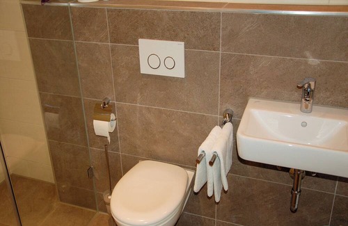 Fridolfing Apartment | Vierbettzimmer mit 25 m²