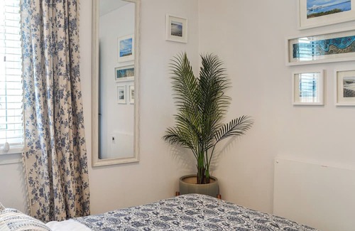 Newton Stewart Cottage | A stunning holiday cottage set in a quiet location of The Isle Of Whithorn, close to the seafront in