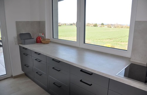 Hohenfelde Apartment | Strandnahe Komfort-fewo mit Ostseeblick -