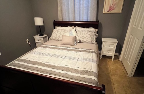 Forest Hill Apartment | Minutes away from branch brook park and 15 minutes away from Newark airport.