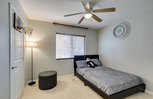 Las Vegas House | 4 Story Desert Oasis 15 mins from Las Vegas strip
