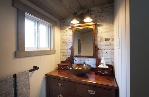 Honey Harbour Cottage | Muskoka Lakefront Cottage Honey Harbour Georgian Bay. Only 90 min from Toronto!