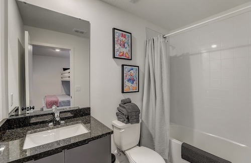 West Kissimmee Apartment | Kissimmee Luxury 3BR Home W/Pool & Close to Beach