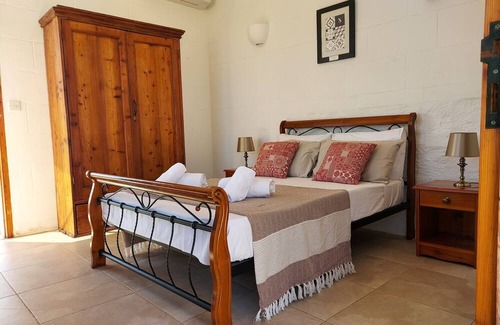 Ghasri Bed & Breakfast | Quiet Place B&B