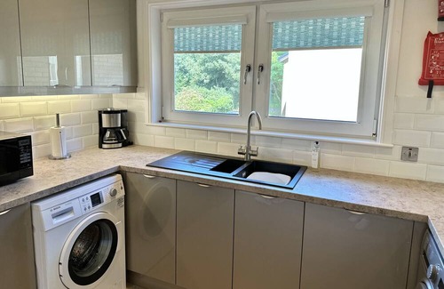 Largs Apartment | Woodbank View, Largs - fabulous modern sea view apartment with parking